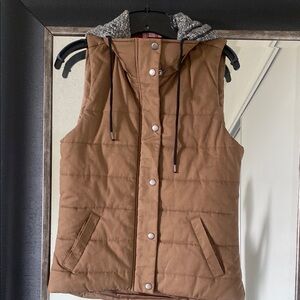 Love Tree Tan Quilted Vest with Hood